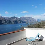Manuela-lake View * Brenzone sul Garda