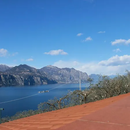 Manuela-vista Villa Brenzone sul Garda