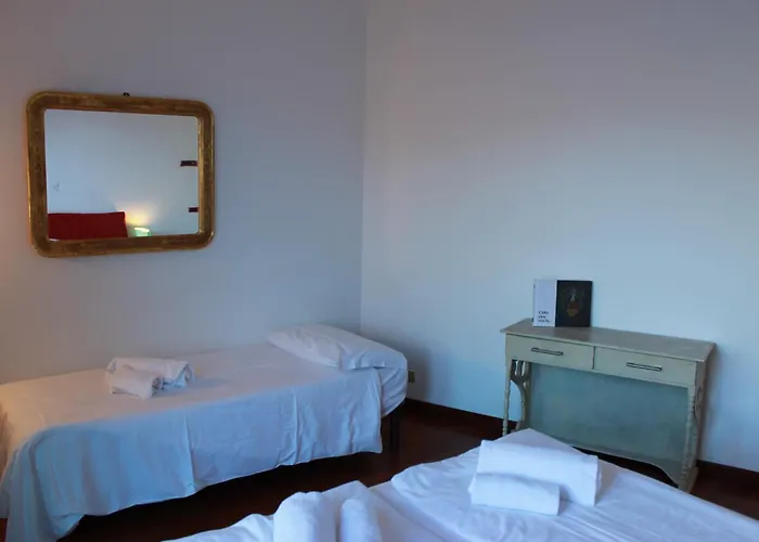 Manuela-lake View Villa